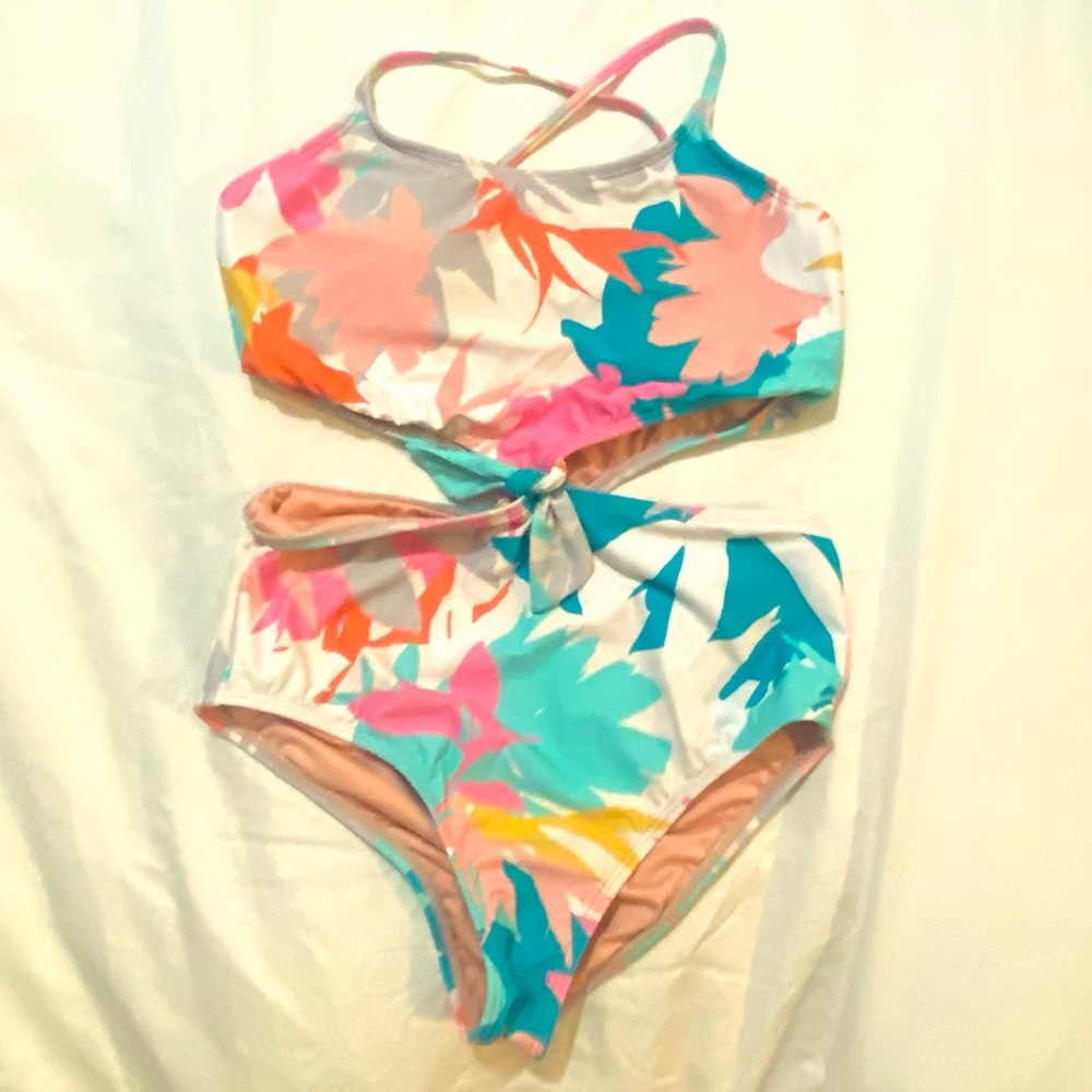 O’Neill Girls Swimsuit Sz 14